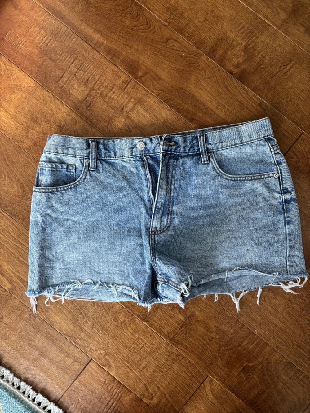 ASOS Design Tall Light Wash Denim Cutoff Shorts, US 8 Tall